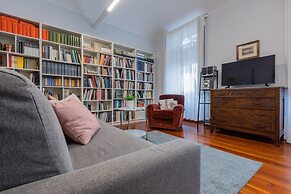 Moncalvo 8 bis - Spazioso Appartamento nei Pressi