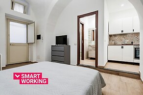 Trinit 57 Studio Apartment by Wonderful Italy