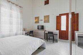 Modern Duplex With Balcony by Wonderful Italy