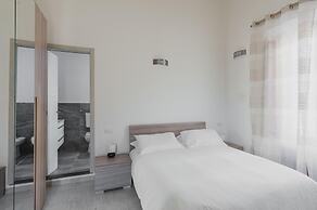 Modern Duplex With Balcony by Wonderful Italy