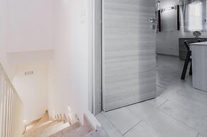 Modern Duplex With Balcony by Wonderful Italy