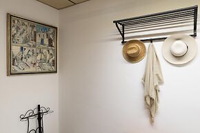 Classic Style Duplex Apartment by Wonderful Italy