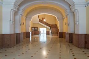 Classic Style Duplex Apartment by Wonderful Italy