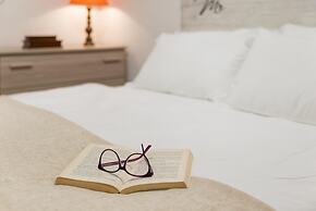 Classic Style Duplex Apartment by Wonderful Italy