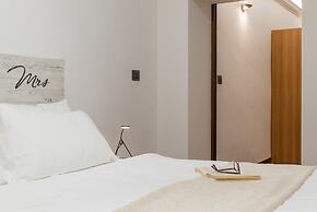 Classic Style Duplex Apartment by Wonderful Italy