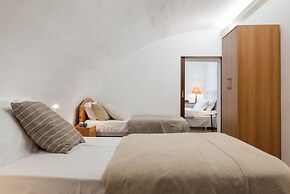 Classic Style Duplex Apartment by Wonderful Italy