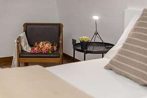 Classic Style Duplex Apartment by Wonderful Italy