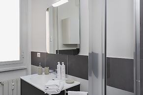 Contemporary Apartment in Sturla by Wonderful Italy