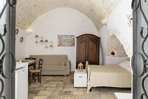 Ostuneon 900 by Wonderful Italy