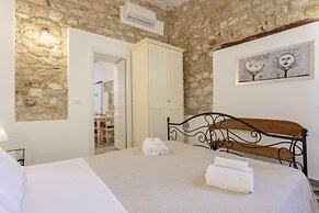 Salomone Apartment 16 by Wonderful Italy