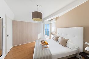 Residenza Miralago With Pool - One-bedroom Apartment With Lake View