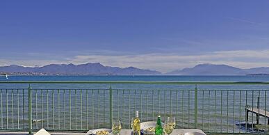 Residenza Miralago With Pool - One-bedroom Apartment With Lake View