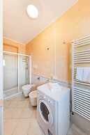 Residenza Miralago With Pool - Two-bedroom Apartment With Lake View