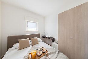 Residenza Miralago With Pool - Two-bedroom Apartment With Lake View