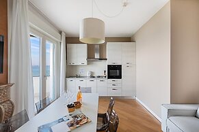 Residenza Miralago With Pool - Two-bedroom Apartment With Lake View