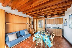 Residence Moniga Porto 1 08 Apartment by Wonderful Italy