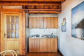 Residence Moniga Porto 1 08 Apartment by Wonderful Italy