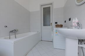 Una Terrazza nei Pressi del Po by Wonderful Italy