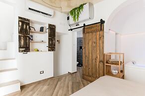 N XII Luxury Home With Jacuzzi by Wonderful Italy