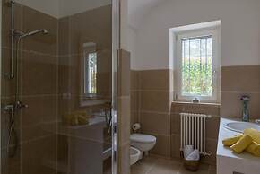 Villa Degli Ulivi con Piscina by Wonderful Italy