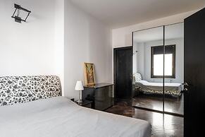 Torre Dell Orologio Apartment by Wonderful Italy