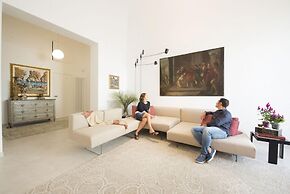 Luxury Gattopardo Apartment by Lago Design