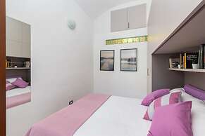Nice and Cozy Apartment in Crocetta by Wonderful Italy
