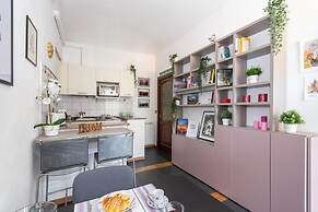 Nice and Cozy Apartment in Crocetta by Wonderful Italy
