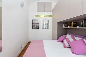 Nice and Cozy Apartment in Crocetta by Wonderful Italy