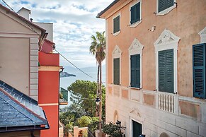 Santa Chiara Apartment by Wonderful Italy