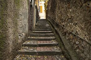 Santa Chiara Apartment by Wonderful Italy