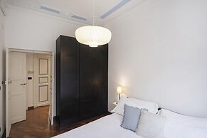 Santa Chiara Apartment by Wonderful Italy