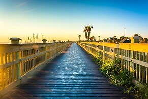 9952spinnaker833srmco - Spinnakers Reach 833