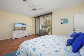 9952spinnaker833srmco - Spinnakers Reach 833