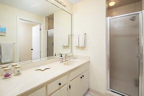 9952spinnaker833srmco - Spinnakers Reach 833