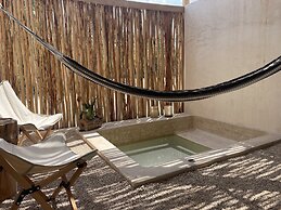 Dos Mares Barefoot Luxury