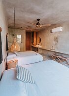 Dos Mares Barefoot Luxury