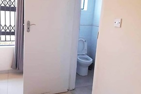 Manacomfy - 14bed House - 4 Baths - Victoria Falls