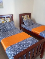 Manacomfy - 14bed House - 4 Baths - Victoria Falls