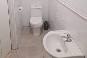 Manacomfy - 14bed House - 4 Baths - Victoria Falls