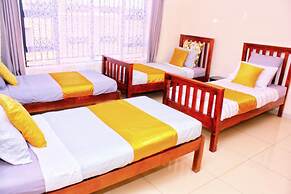 Manacomfy - 14bed House - 4 Baths - Victoria Falls