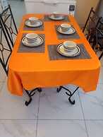 Manacomfy - 14bed House - 4 Baths - Victoria Falls