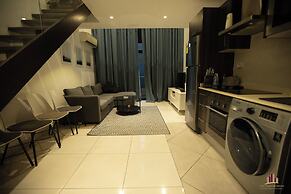 Deluxe Embassy Gardens