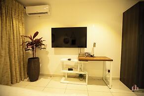 Deluxe Embassy Gardens