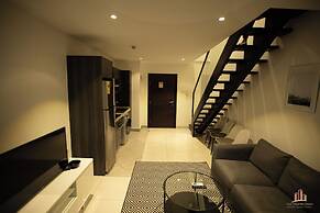 Deluxe Embassy Gardens