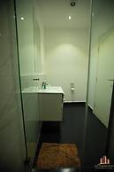 Deluxe Embassy Gardens