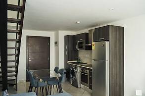 Deluxe Embassy Gardens