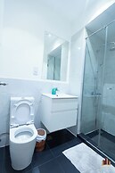 Deluxe Embassy Gardens