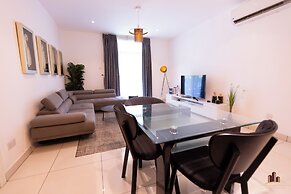 Deluxe Embassy Gardens