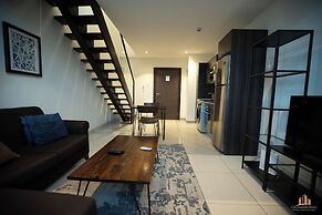 Deluxe Embassy Gardens